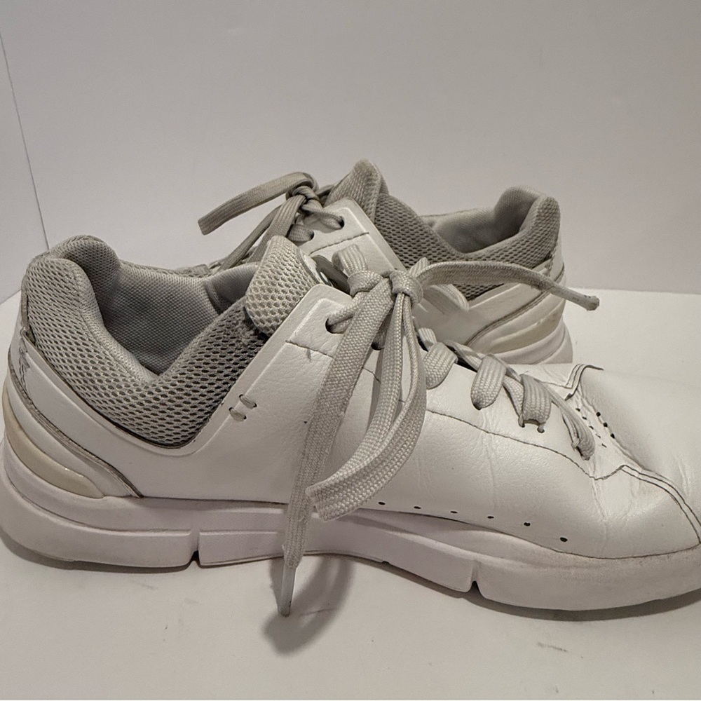 On The Roger Advantage Cloudtec Women’s Size 8.5 Tennis Shoes All White - Picture 6 of 10